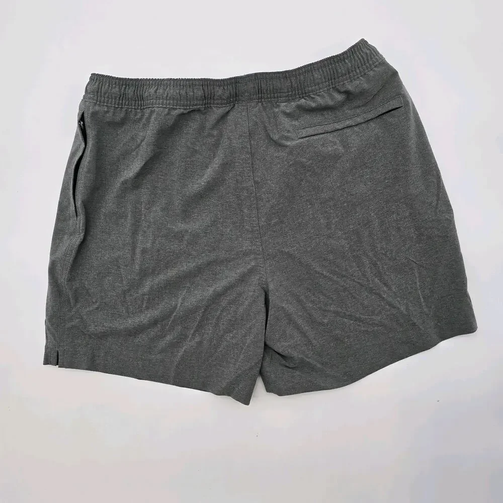 Chubbies Shorts Mens Large 5.5 Inch Gray Gym Swim Unlined Hybrid Amphibious